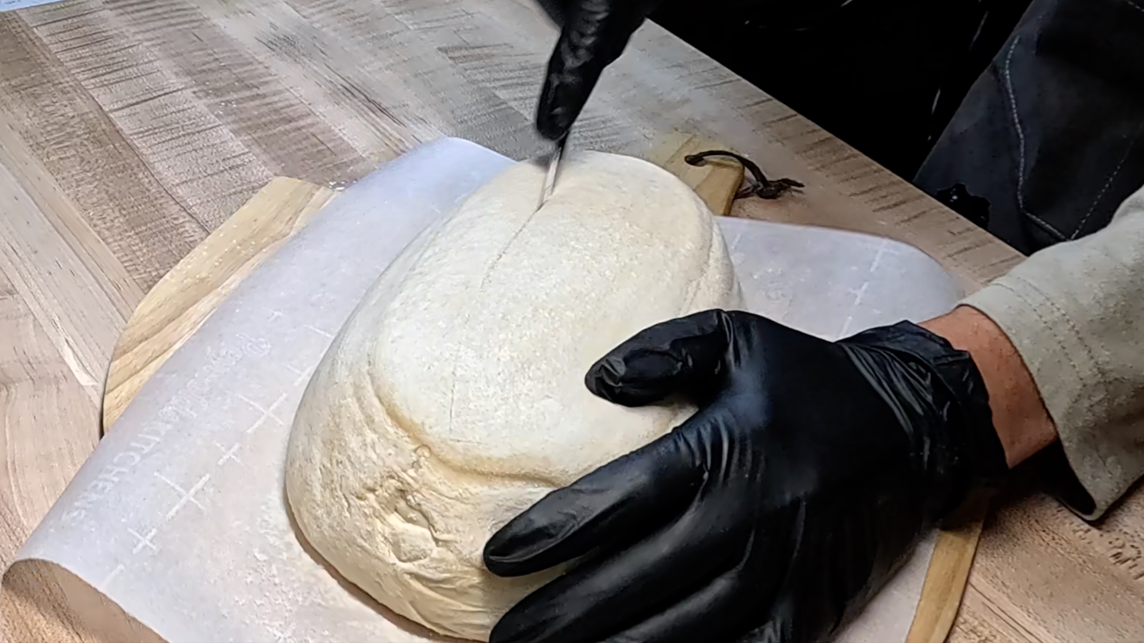 Scoring Secrets: 6 Beautiful Patterns for Perfect Oven Spring